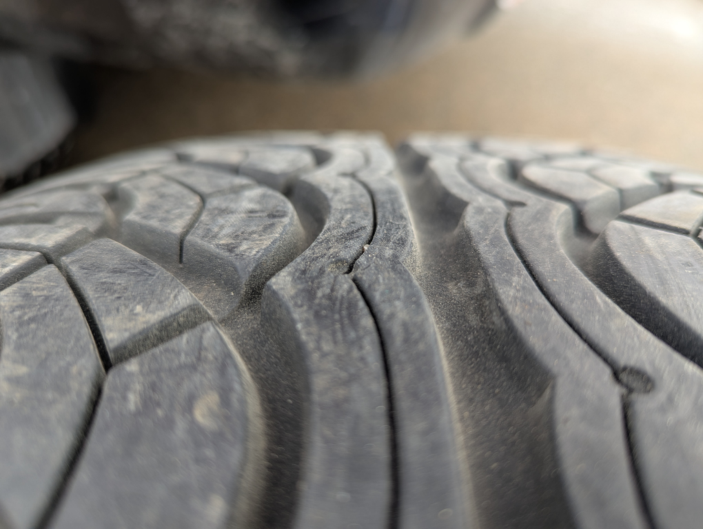 3 Yokohama Parada Spec-X Tires - 275/45R20 - photo 4