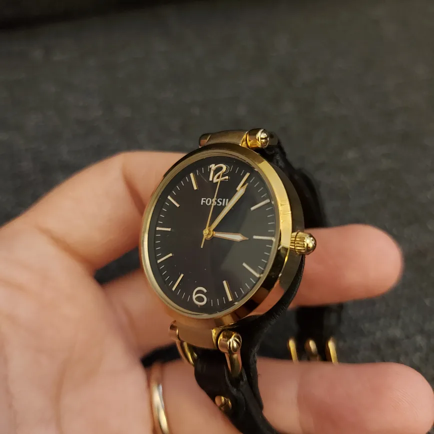 Fossil Women's Black Leather Watch (broken) image indicator(2)