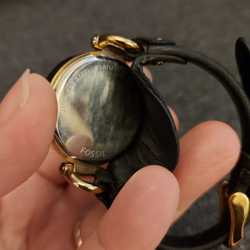 Fossil Women's Black Leather Watch (broken) image indicator(3)