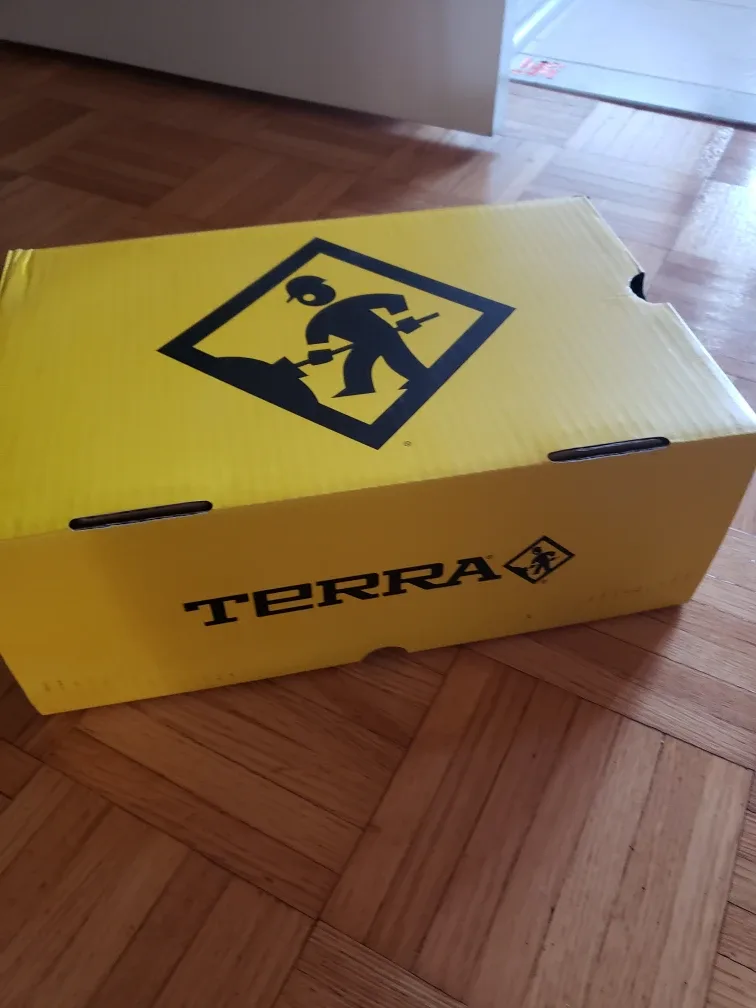 New Terra Footwear safety shoes image indicator(3)
