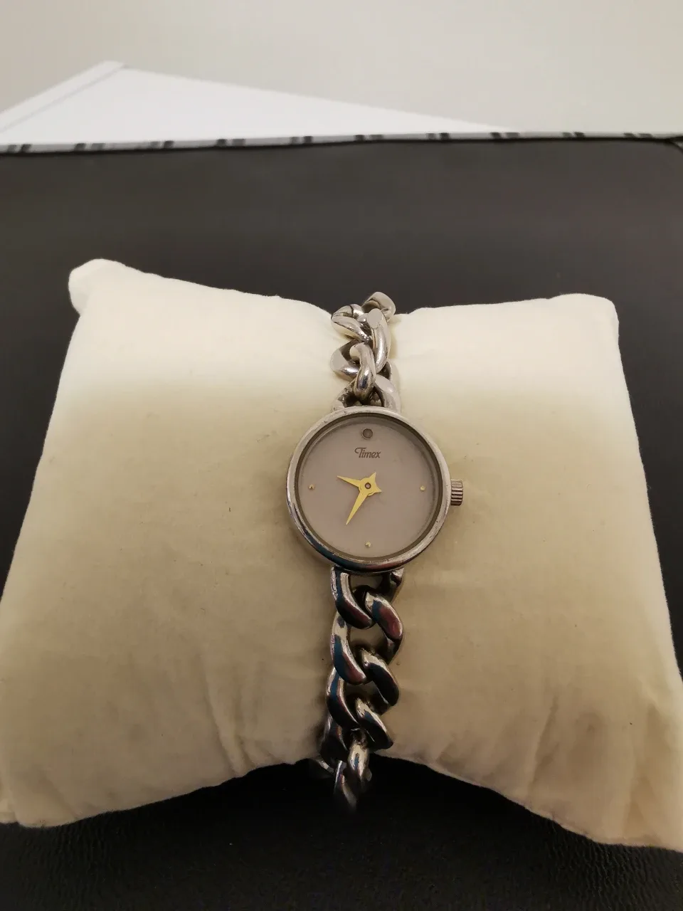 Vintage Timex Women's Watch with Chain Bracelet image indicator(6)