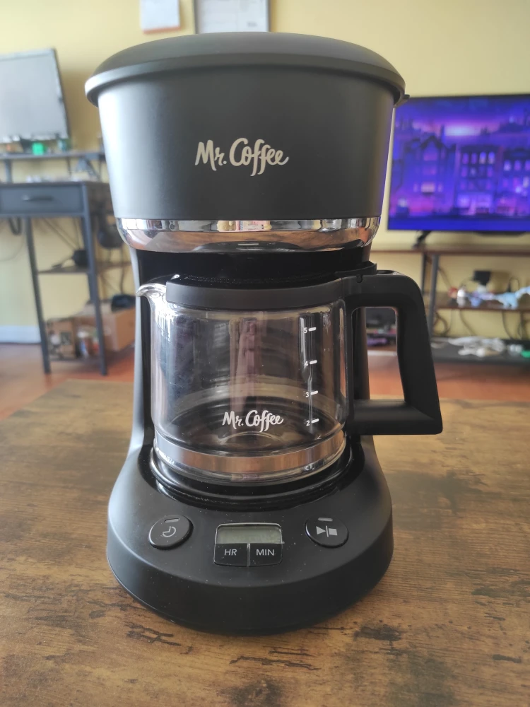 ✌️Moving sale✌️ Coffee Maker + Toaster - photo 2
