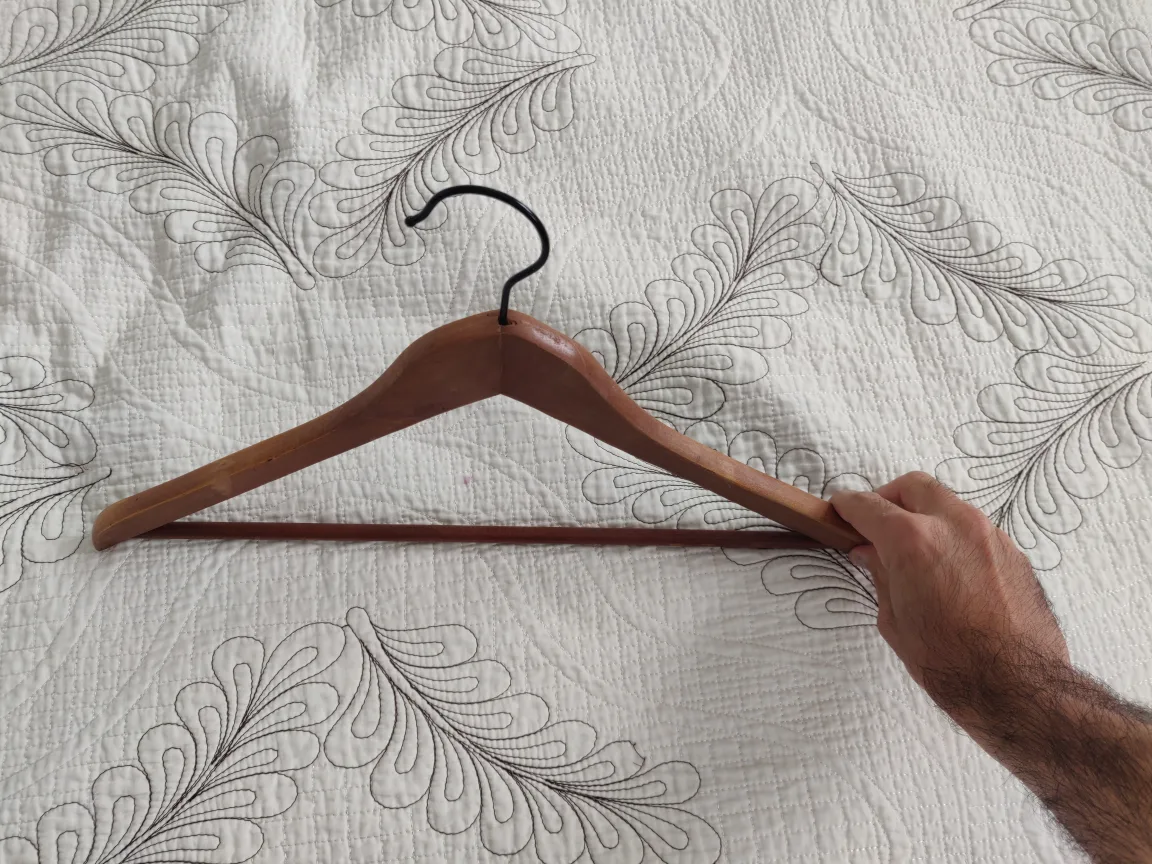 20 Wooden Hangers image indicator(2)