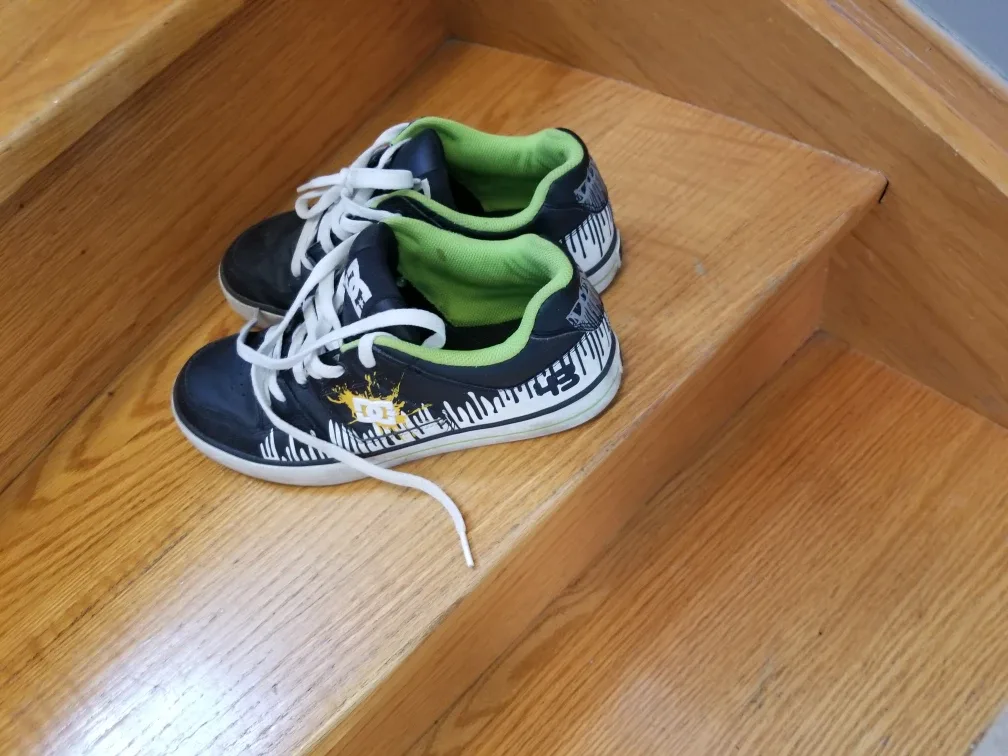 DC Court Graffik Skateboarding Shoe image indicator(6)