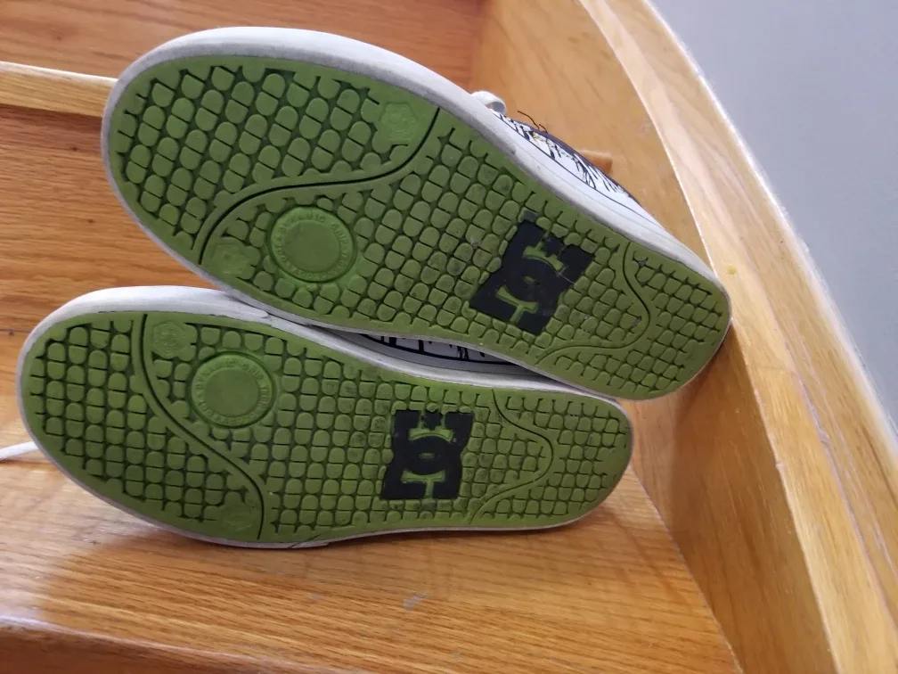 DC Court Graffik Skateboarding Shoe image indicator(8)