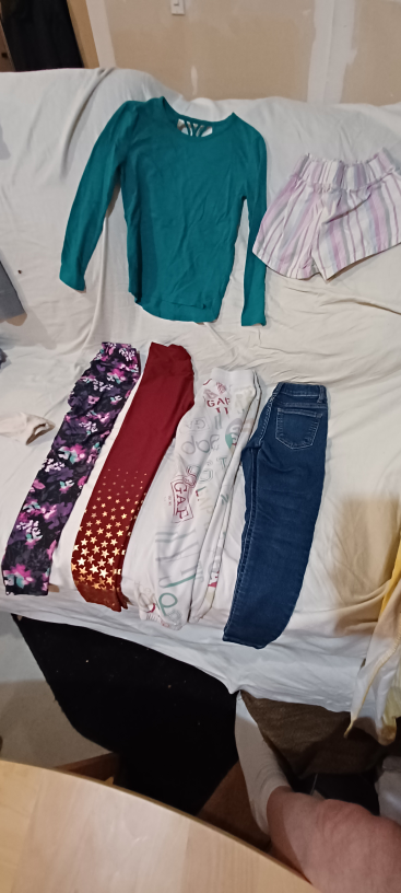 girl and boy clothing bundles. Boy sized 10, Girl sized 5-7. - photo 3