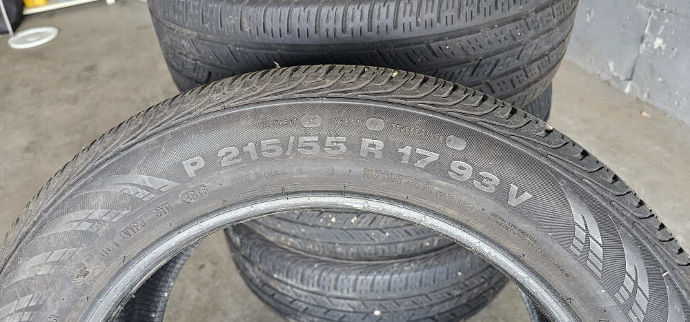 Continental P215/55R17 93V Tires - Set of Four