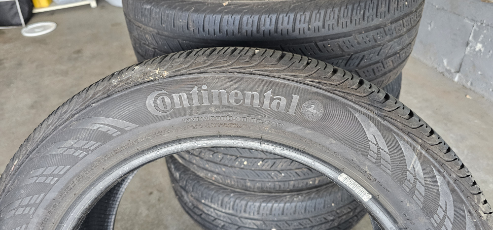 Continental P215/55R17 93V Tires - Set of Four - photo 2