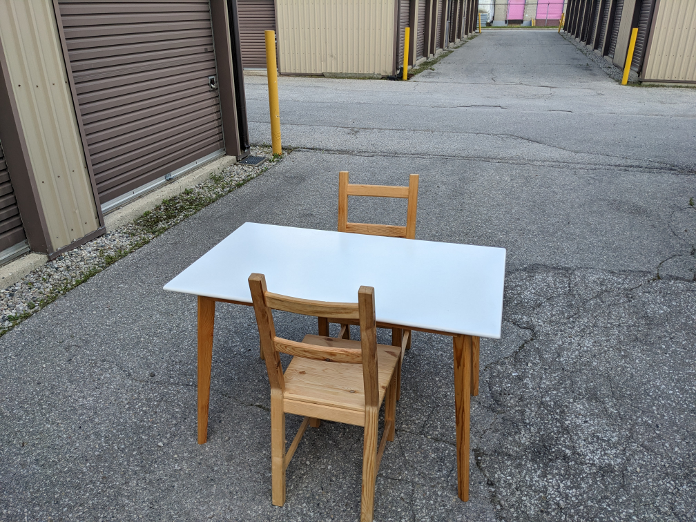 White Table with Wooden Legs - photo 2