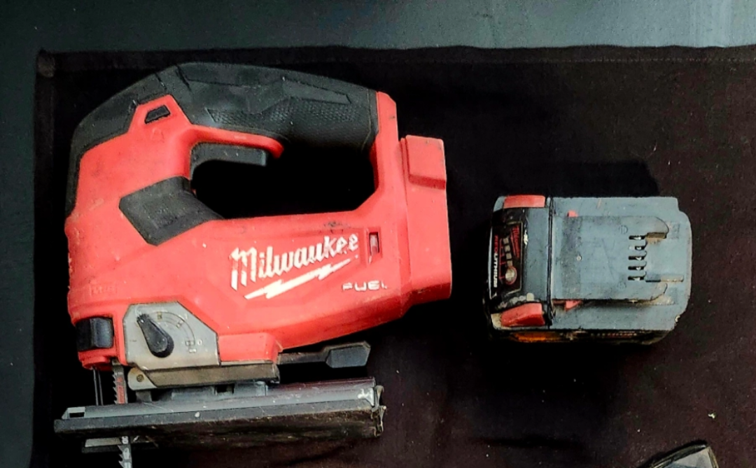 Milwaukee Jigsaw wth M18 battery
