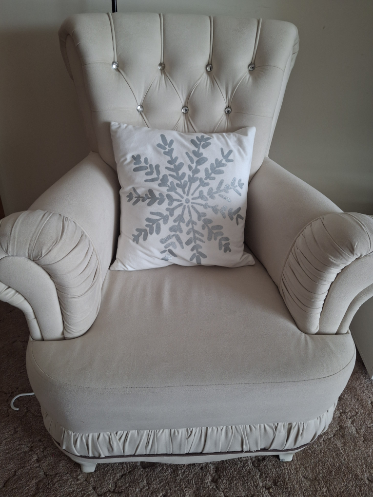 Elegant Accent Chair with Snowflake Pillow - photo 2
