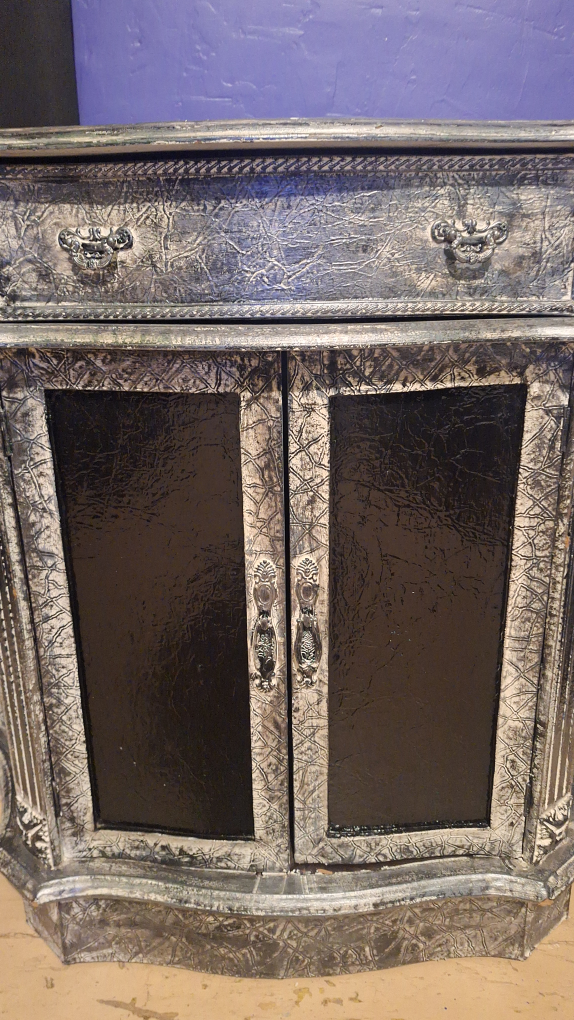 Unique curved cabinet - photo 3