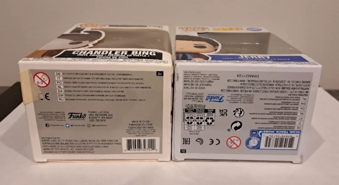 Friends 🤝 & Seinfeld 🎤 Funko Pop! Chandler Bing & Jerry Seinfeld image indicator(6)
