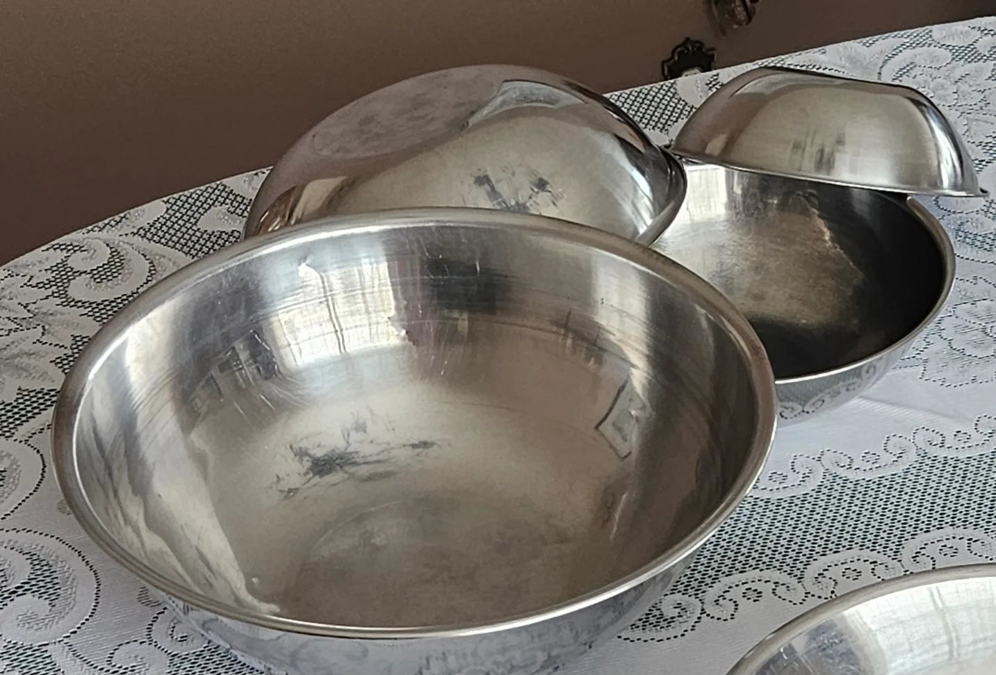 Set of 4 Stainless Steel Mixing Bowls thumbnail