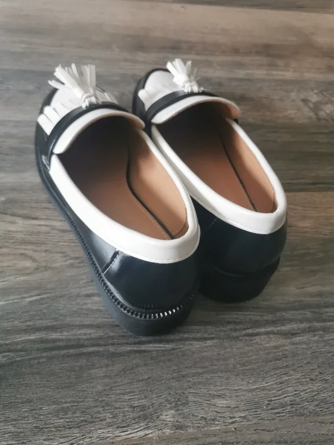 Women's Black and White Tassel Loafers image indicator(2)