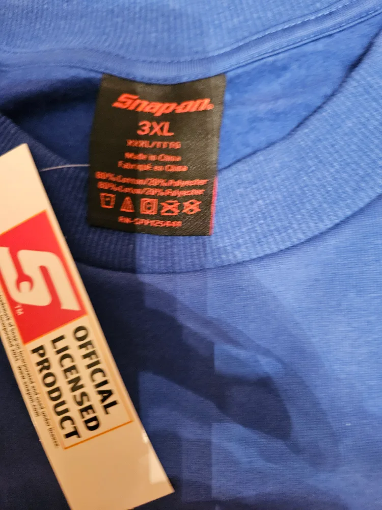 3XL Sweatshirt and Long Sleeve T-Shirt Bundle image indicator(2)