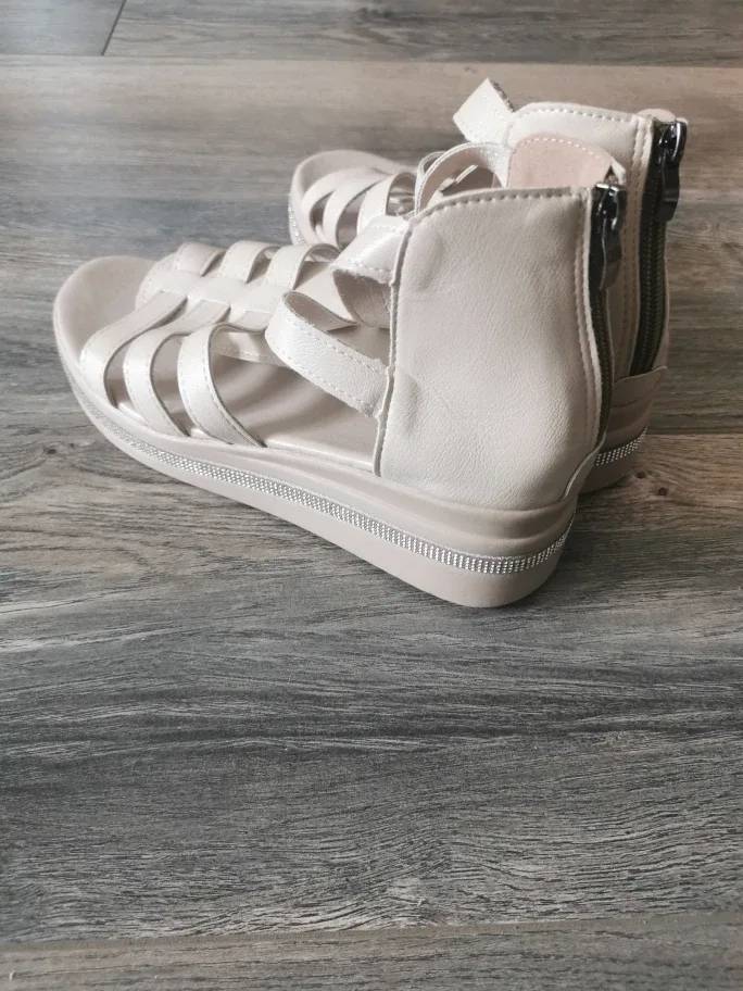 Women's Beige Gladiator Sandals Size 40 image indicator(2)