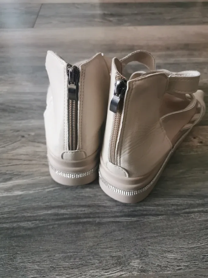 Women's Beige Gladiator Sandals Size 40 image indicator(3)