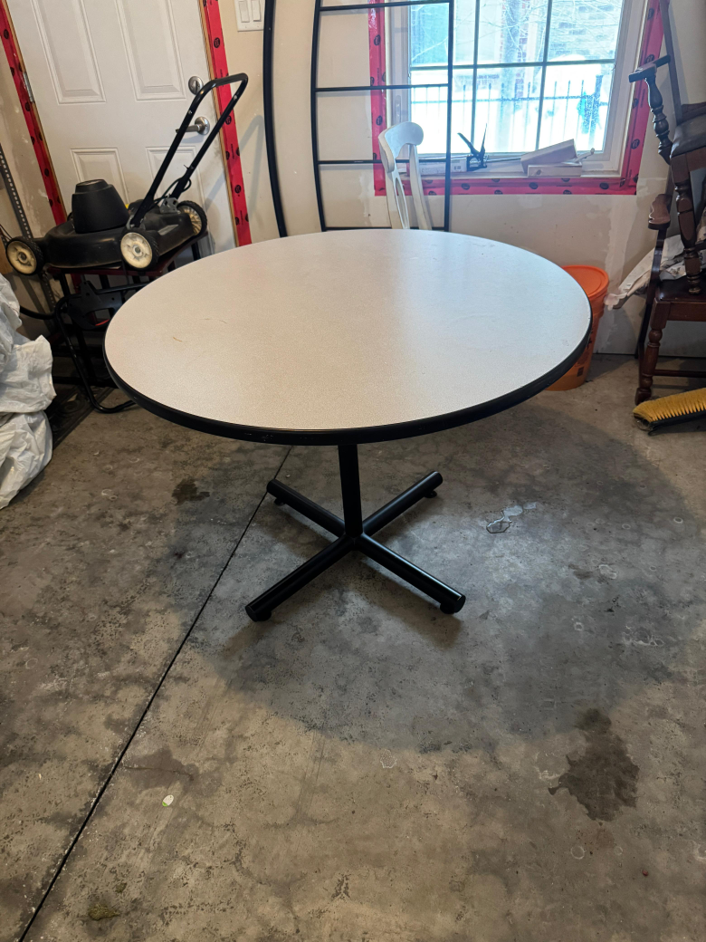 Round Table with Black Pedestal Base - photo 2