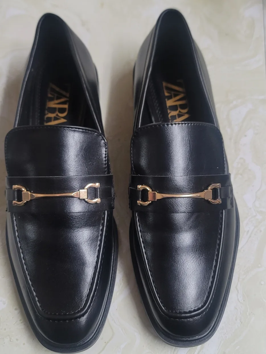 Zara Black Loafer Shoes image indicator(2)