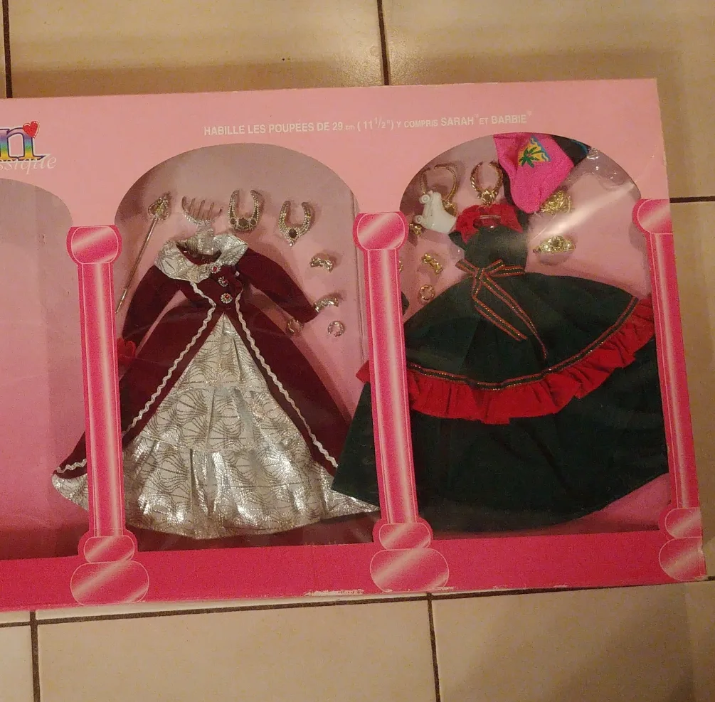 Beautiful Vintage Barbie Gowns image indicator(2)