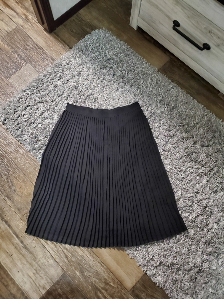 🏈pleated chiffon midi skirt