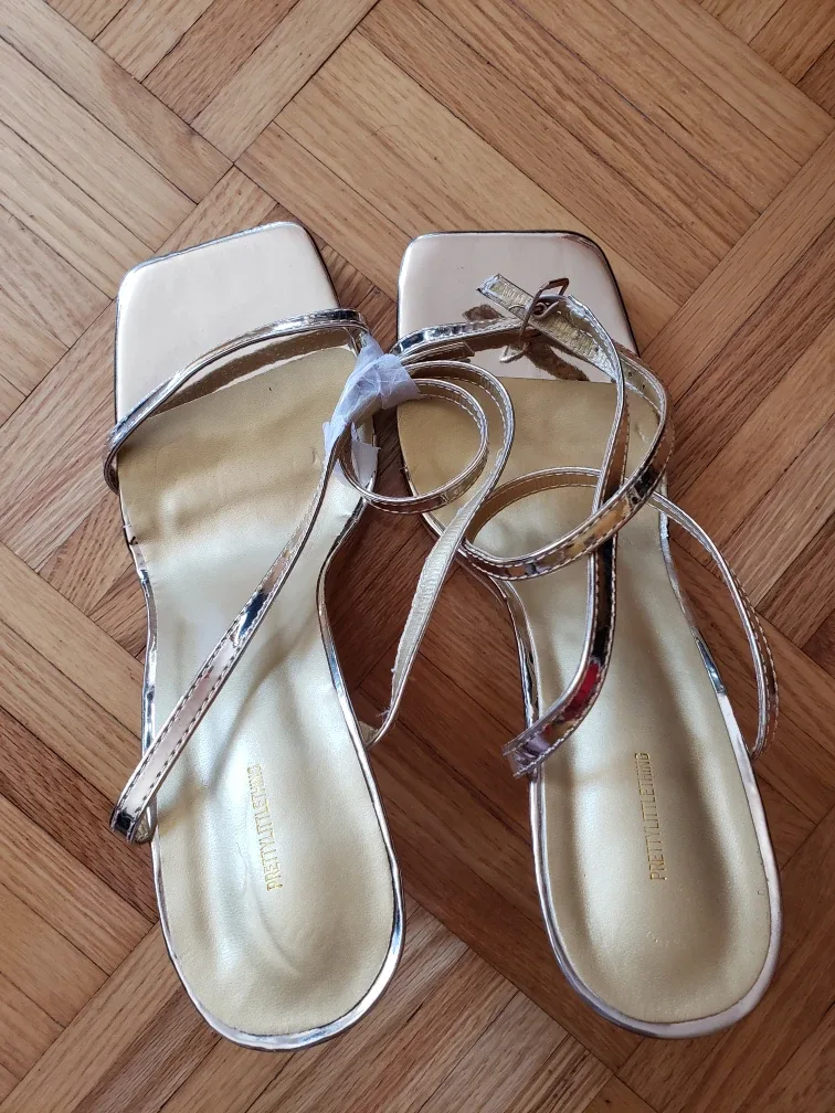 US make Gold Metallic Wrap Ankle Strap Heels image indicator(2)