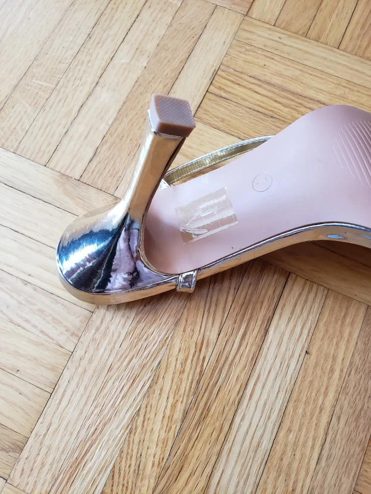 US make Gold Metallic Wrap Ankle Strap Heels image indicator(4)