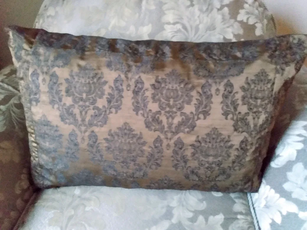 (New) Decorative Lombard Pillow – Brown and black Damask Pattern image indicator(2)
