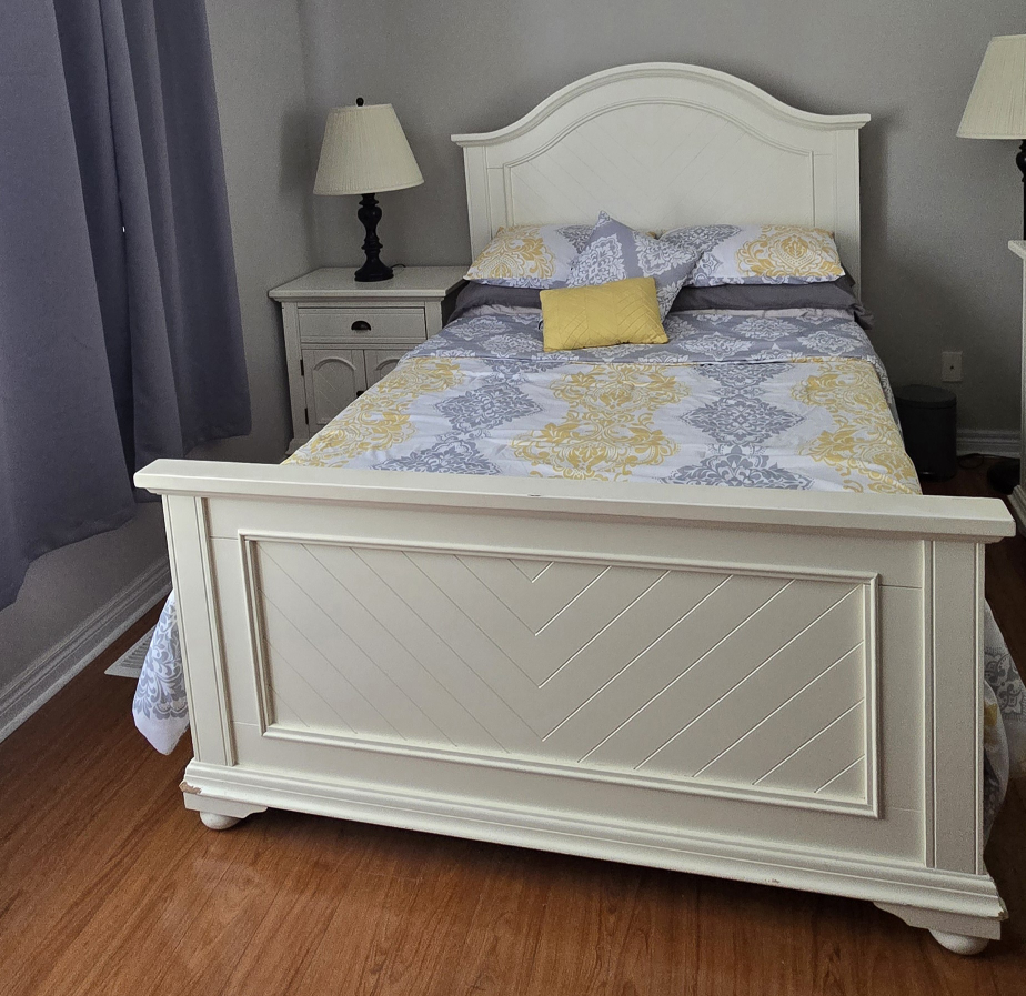 White Bedroom Set - Double Bed, Dresser, Mirror, 2 side tables - photo 2
