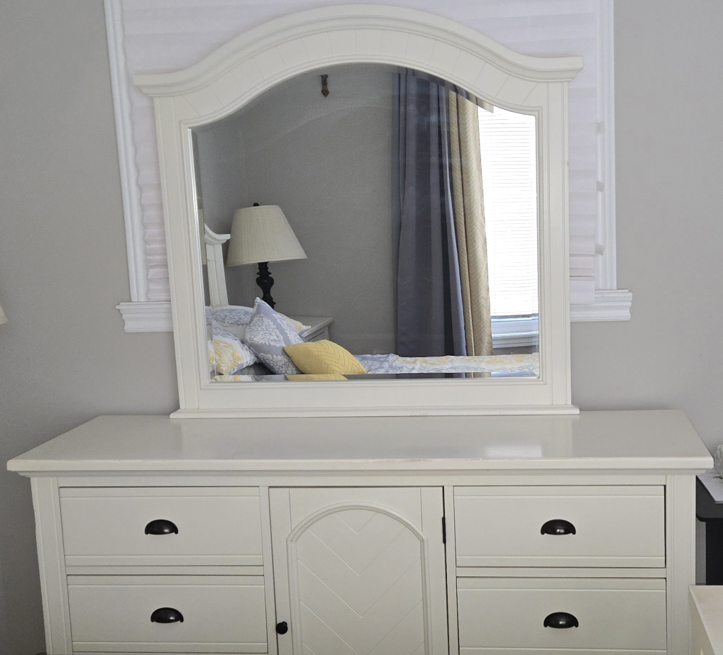 White Bedroom Set - Double Bed, Dresser, Mirror, 2 side tables - photo 3