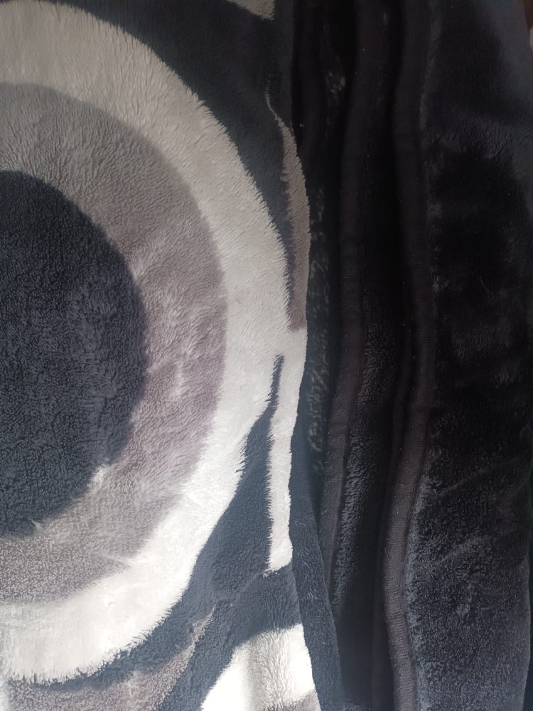 Soft Fleece Throw Blanket - Geometric Design - photo 2