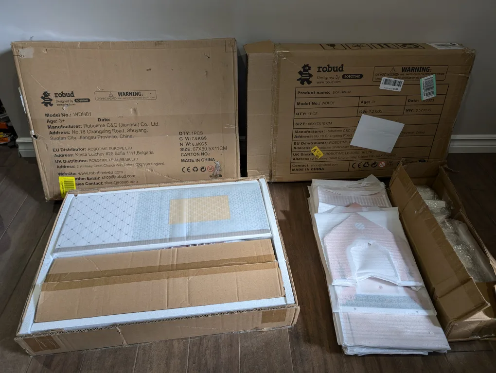 Robud Dollhouse WDHD01 - Brand New in Box image indicator(3)