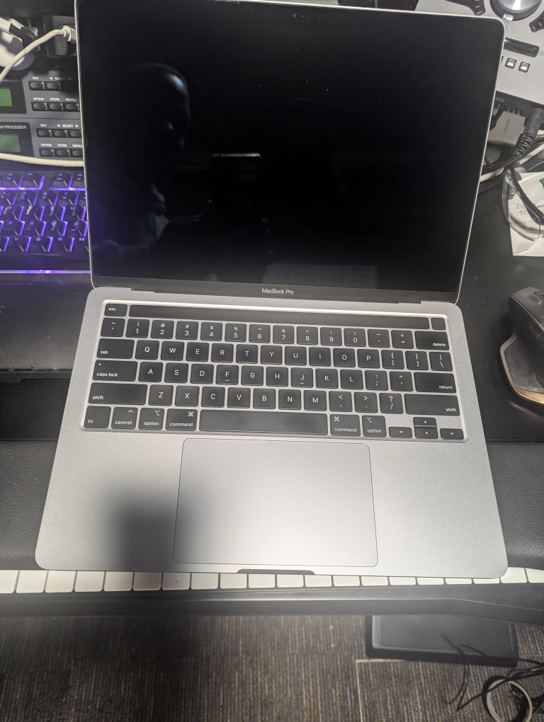 macbook pro - photo 2