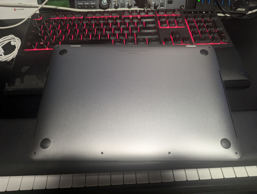 macbook pro - photo 3