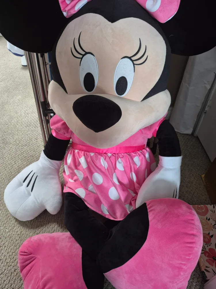 Giant Minnie Mouse Plush Toy image indicator(3)