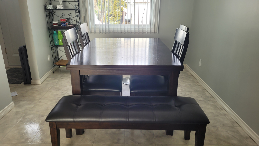Ashley Brand  - 6-Piece Hadddigan Dining Set - photo 4