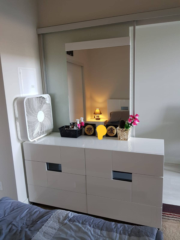 MOVING OUT SALE- Modern White Bedroom Set - Queen Size - photo 3