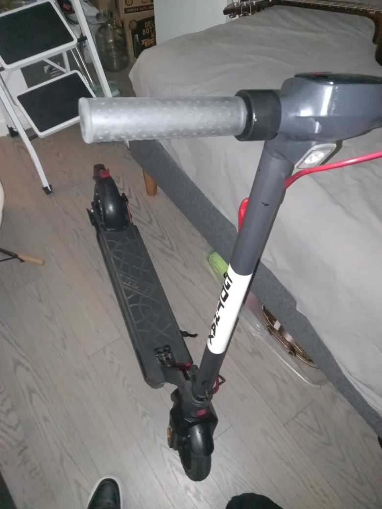 Gotrax GXL V2 Electric Scooter image indicator(2)