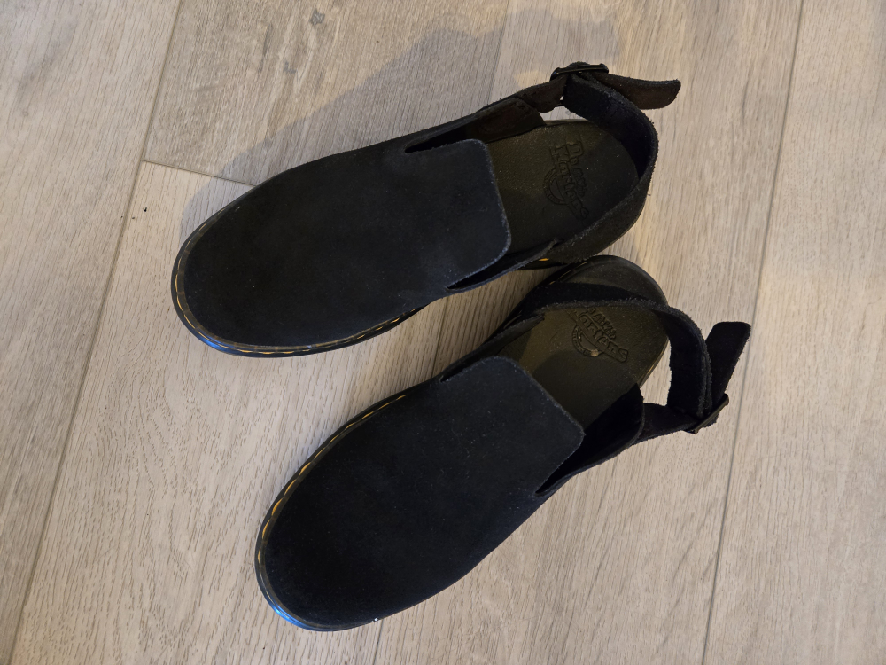 Dr. Martens Black Suede Jorge 11