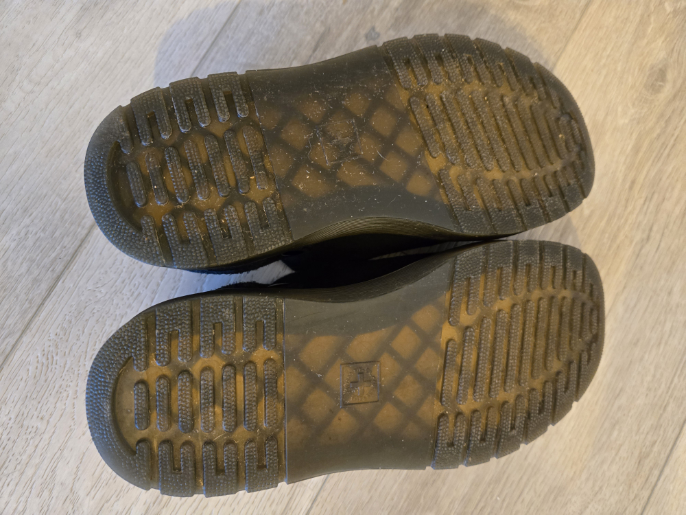 Dr. Martens Black Suede Jorge 11 - photo 3