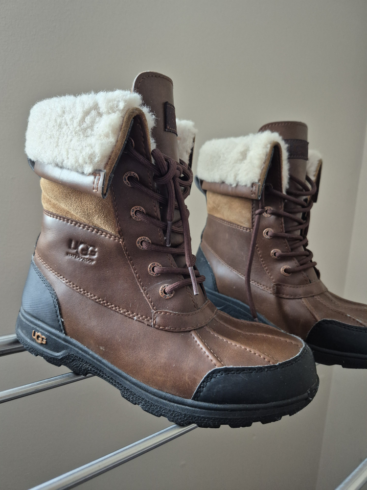UGG Neumel Lace-Up Winter Boots