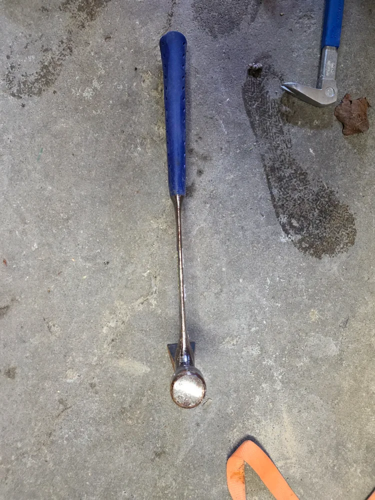 Sturgis 28 oz Claw Hammer image indicator(3)