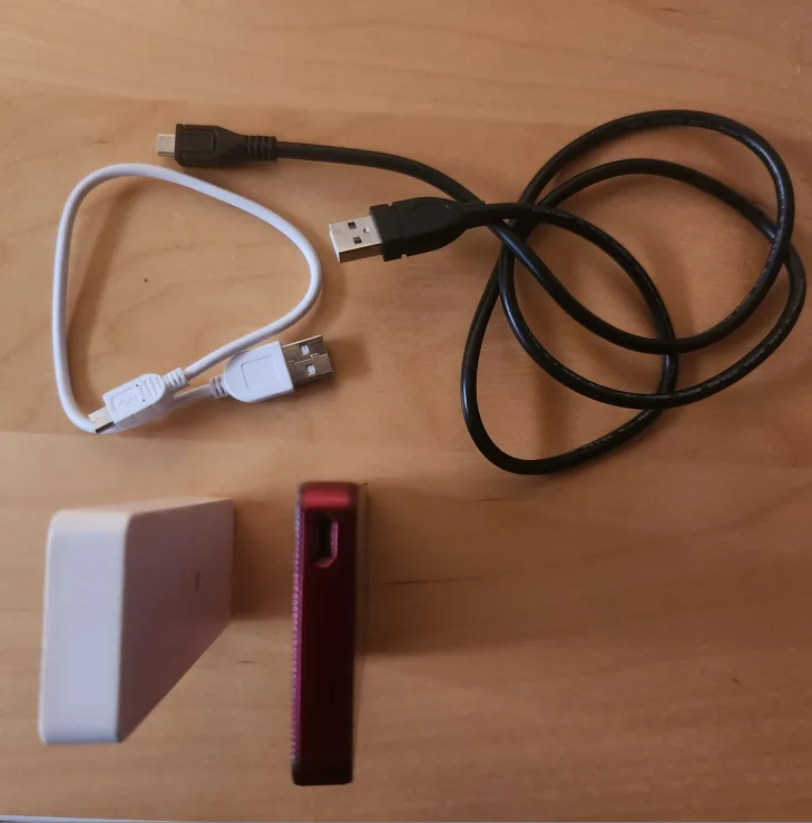 Two Portable Power Banks - Smart & NexxTech image indicator(6)