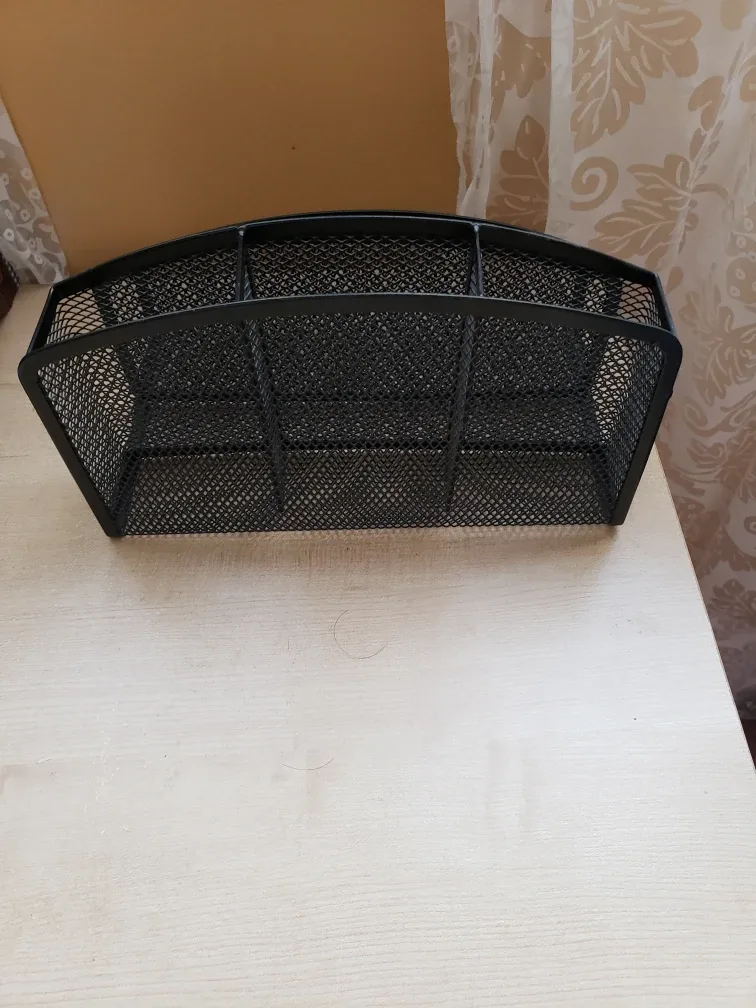 Black Metal Mesh Desk Organiser image indicator(3)