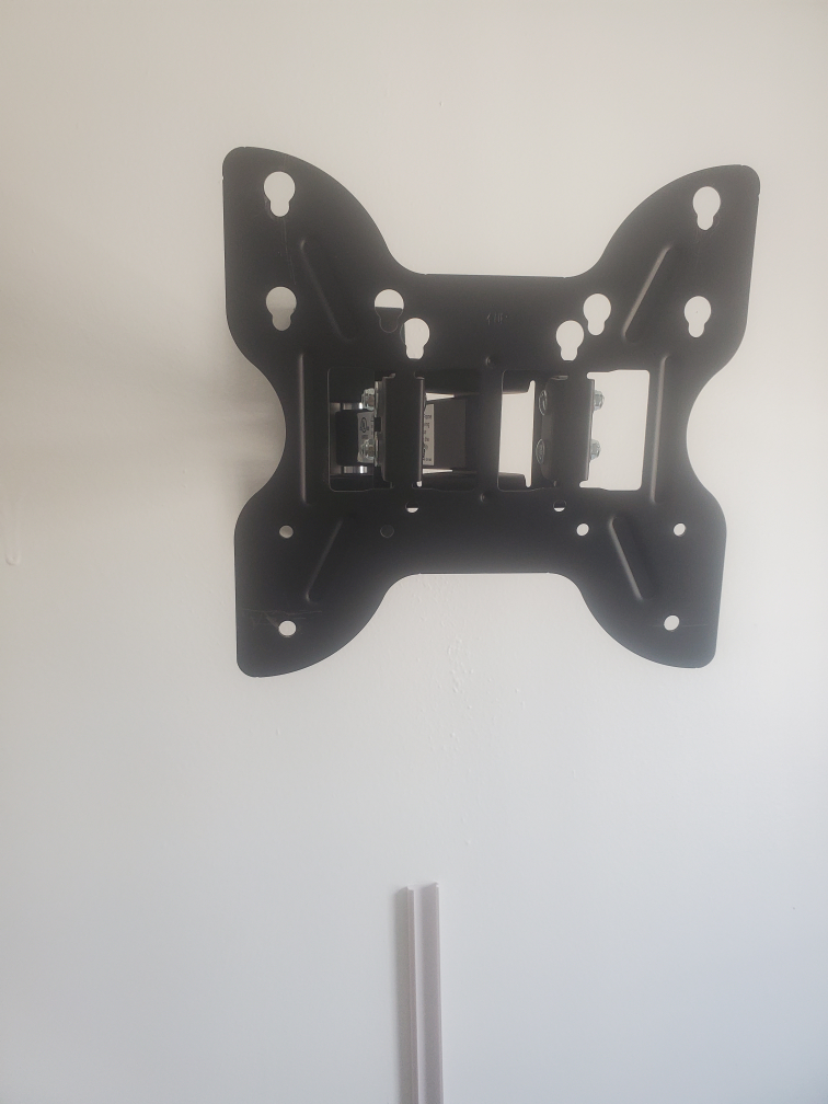 Pipishall Full Motion TV Wall Mount Bracket - $15 - photo 2