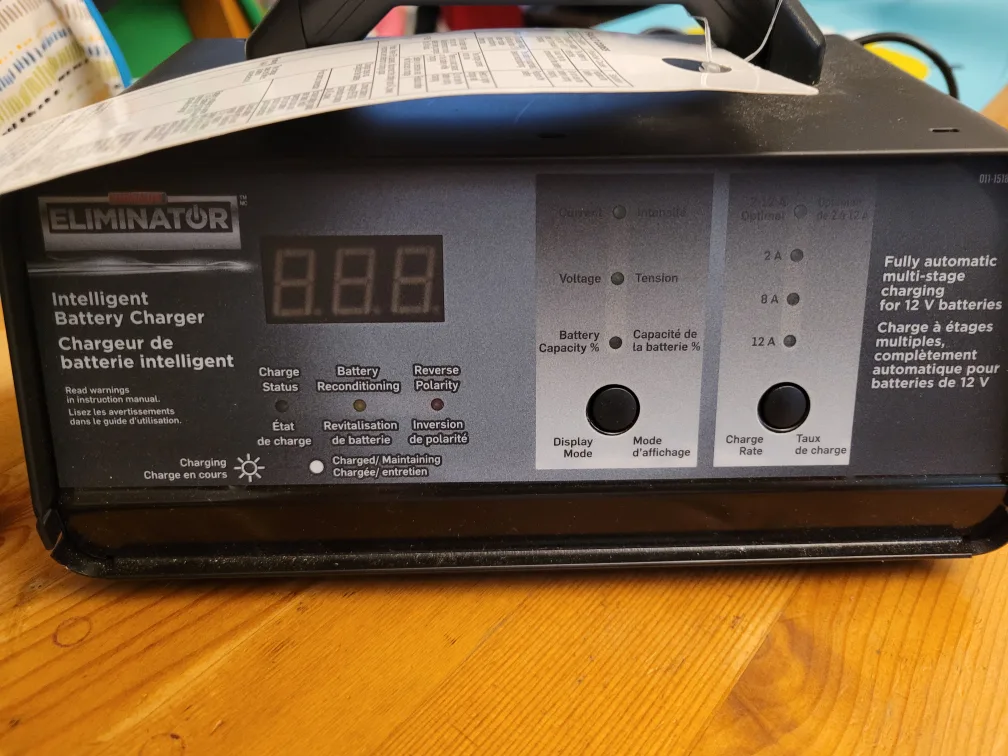 MotoMaster Eliminator Intelligent Battery Charger thumbnail