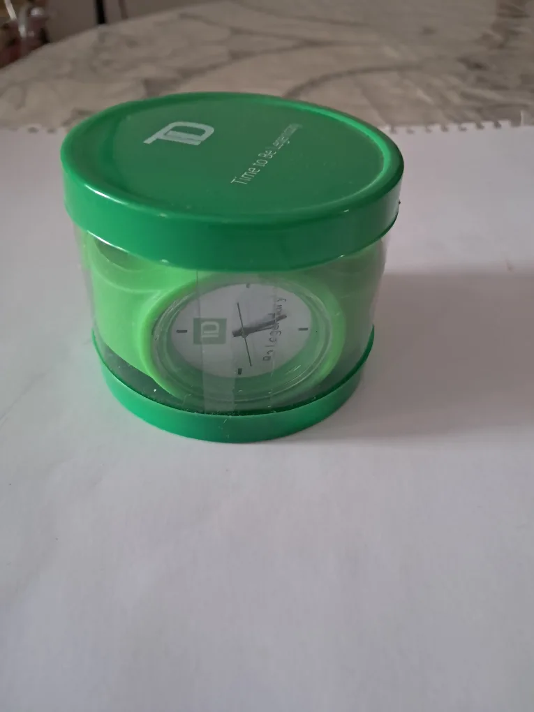 # freecycle#TD Bank Be Legendary Lime Green Silicone Wrist Watch image indicator(4)