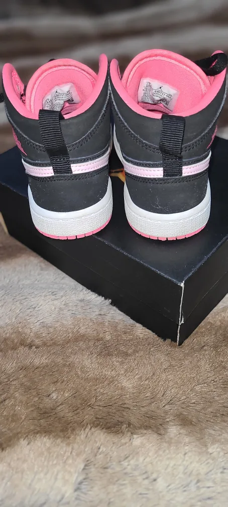 💘 Air Jordan 1 Mid Toddler Shoes - Black and Pink size 11C 💘 image indicator(2)