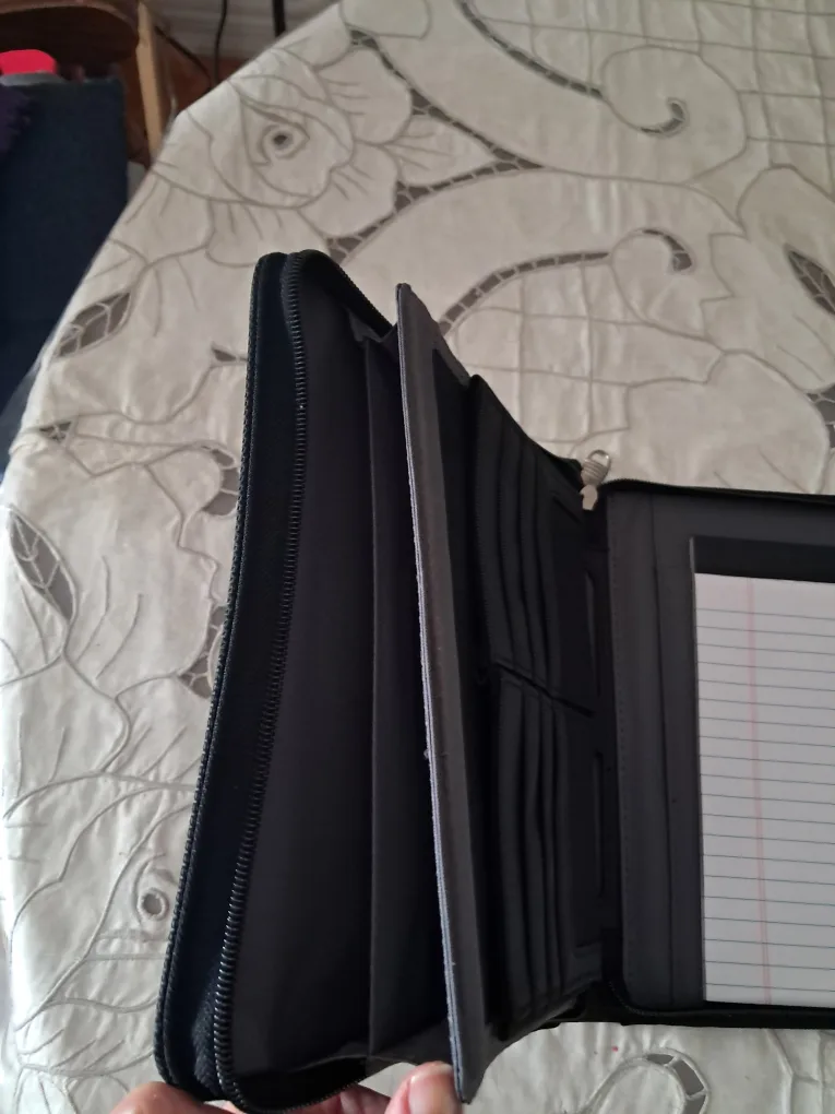 #freecycle# High Sierra Deloitte Branded E-Organizer image indicator(3)